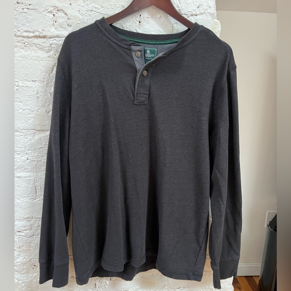 G.H.Bass & Co Gray Long-Sleeved Henley. Size L